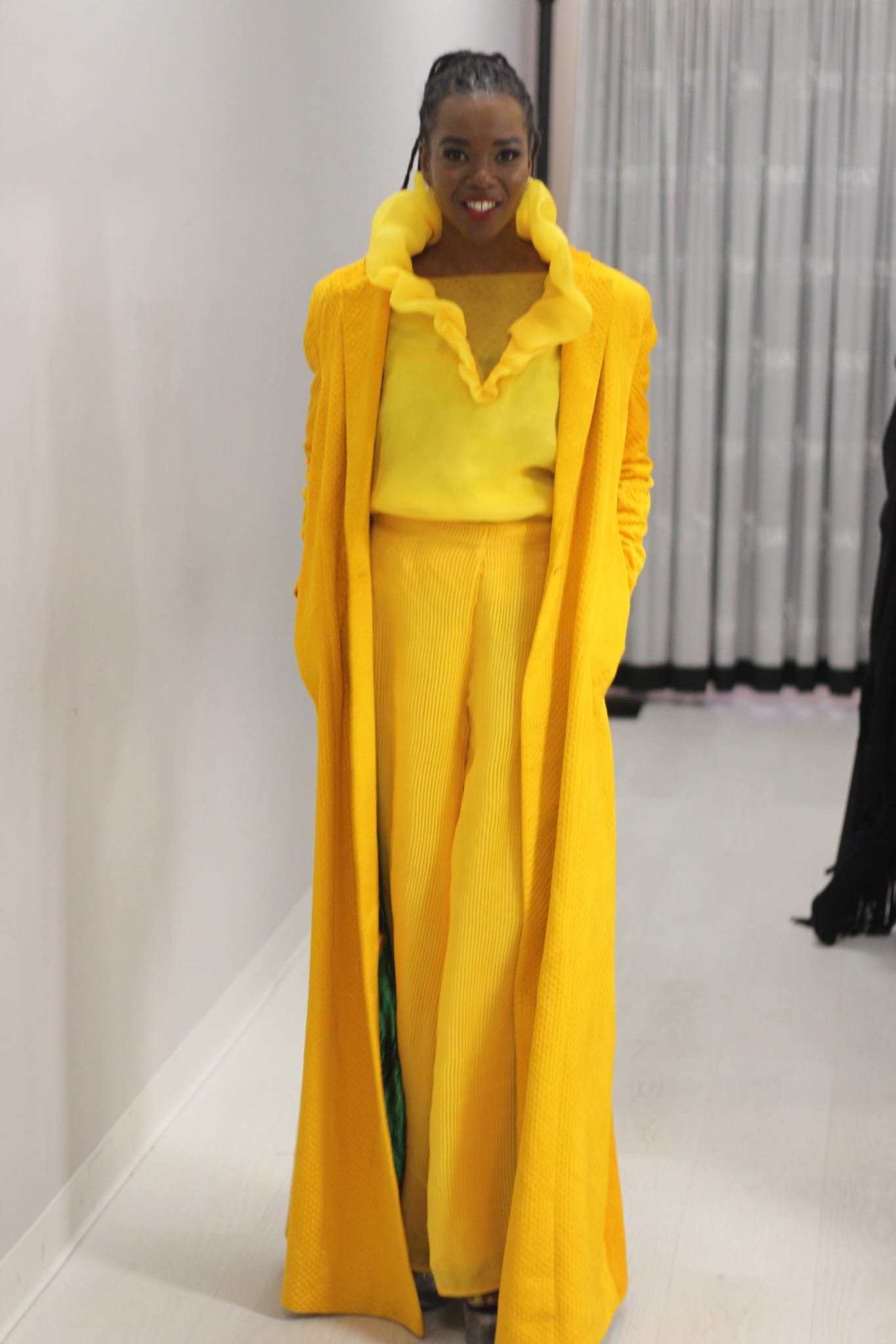 SC Yellow Trench image 1