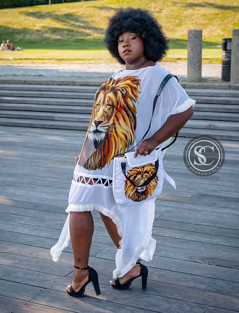 Lion Head Caftan - White & Black image 3