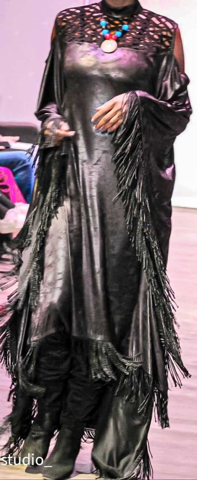 Trudi Caftan image 11