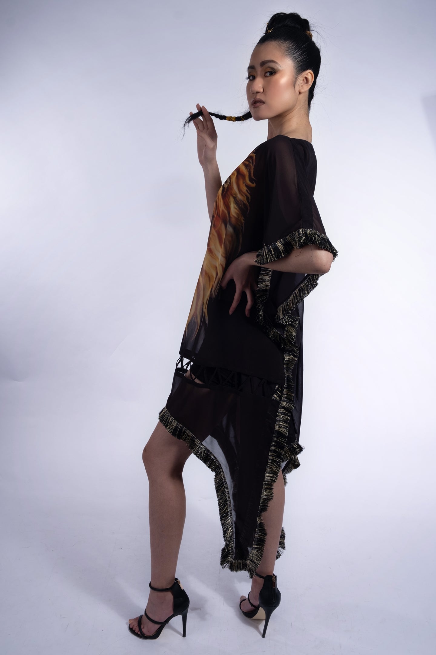 Lion Head Caftan - White & Black image 9