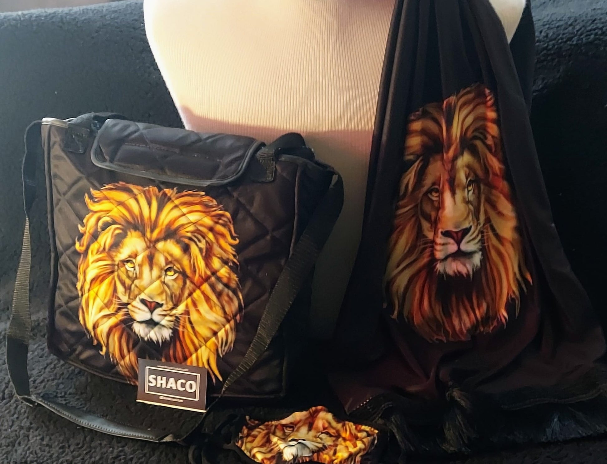 Lion Head Accent Scarf image 1