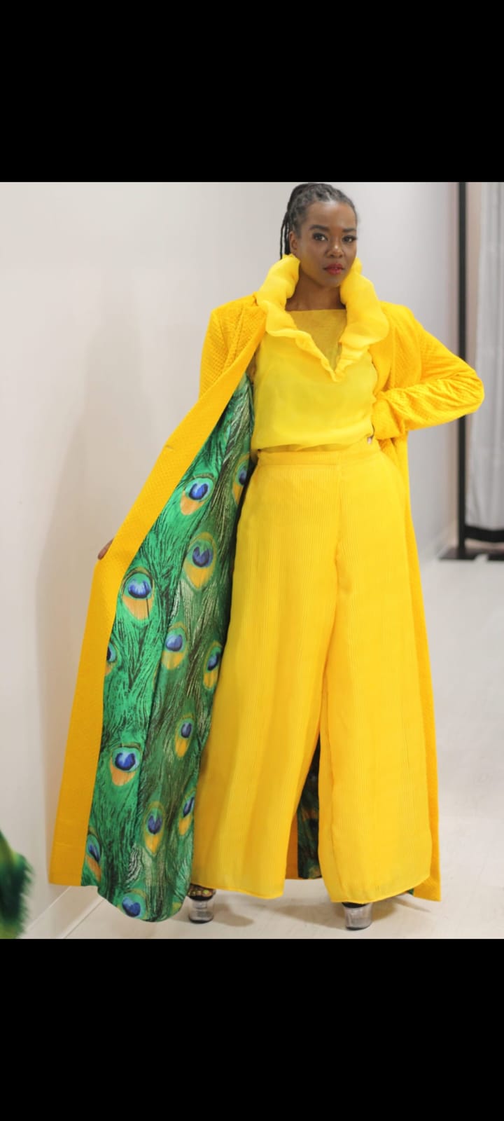 SC Yellow Trench image 5